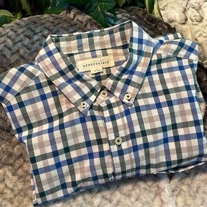 Aeropostale Men’s Like New long sleeve button down shirt Medium blue tan plaid